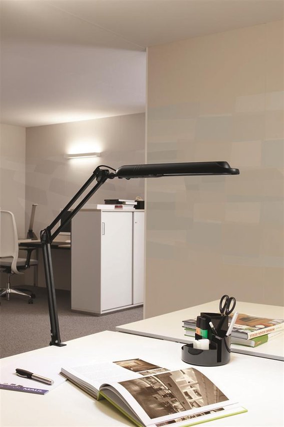 Lampka LED na biurko MAULatlantic 9W mocowana zaciskiem czarna