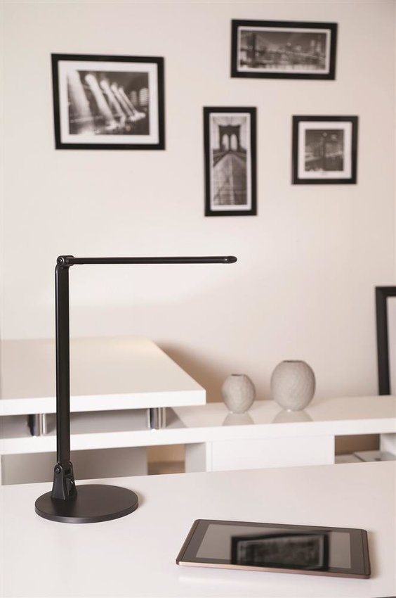 Lampka LED na biurko MAULstream 8W czarna