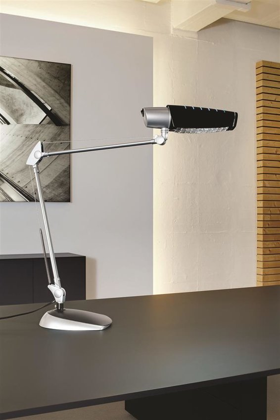 Lampka energooszczędna na biurko MAULaurora 20W srebrno-czarna